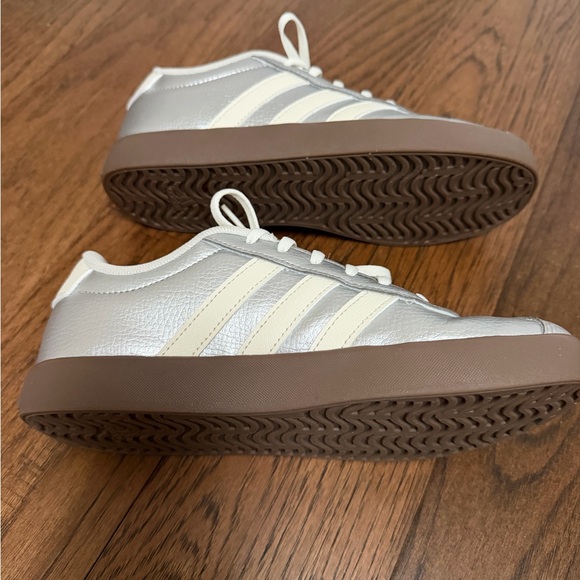 adidas silver Low-Top Sneakers - Picture 4 of 4